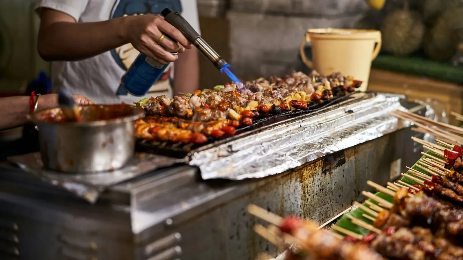 Famous Street Foods to Try Around the World: A Culinary Journey Through Global Markets and Streets